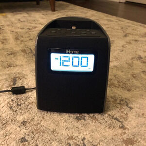 iHome iPL22 Docking/Charging Station Radio/Alarm Clock